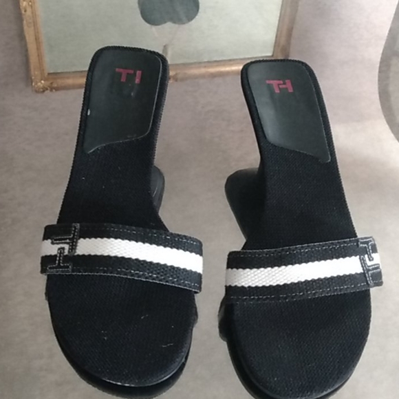 Tommy Hilfiger Sandals - Picture 1 of 3